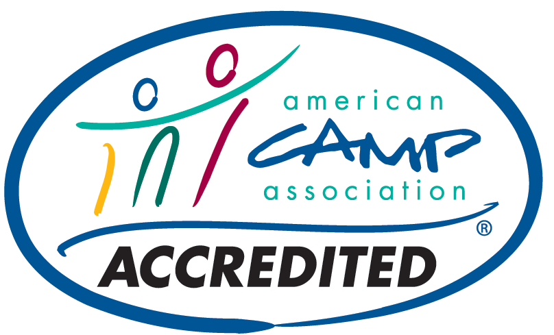Logotipo acreditado de la Asociación Estadounidense de Campamentos